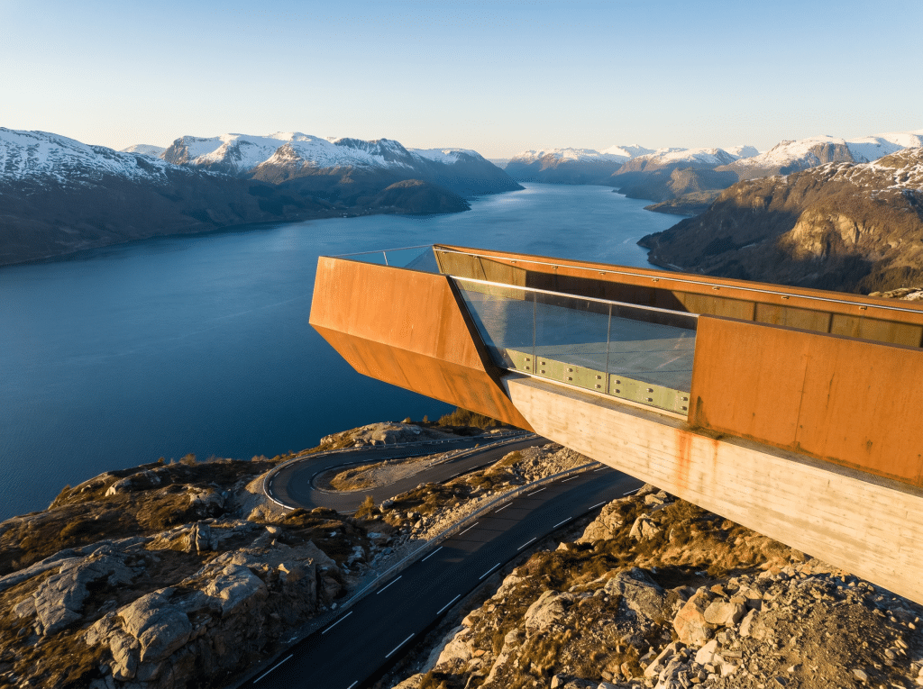 Scenic Routes: De 18 mooiste autoroutes van Noorwegen